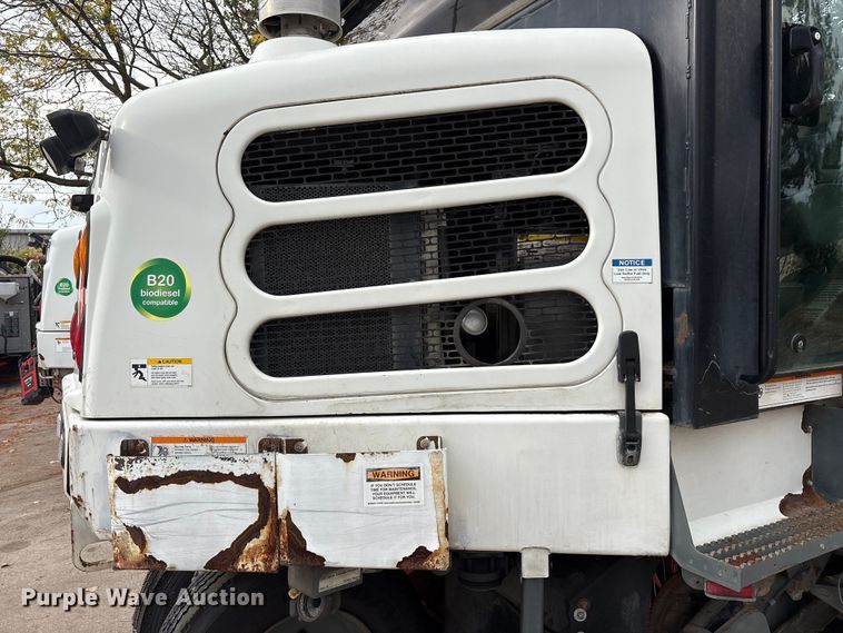 image for item EM6044 Elgin Pelican NP street sweeper