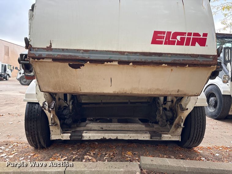 image for item EM6044 Elgin Pelican NP street sweeper