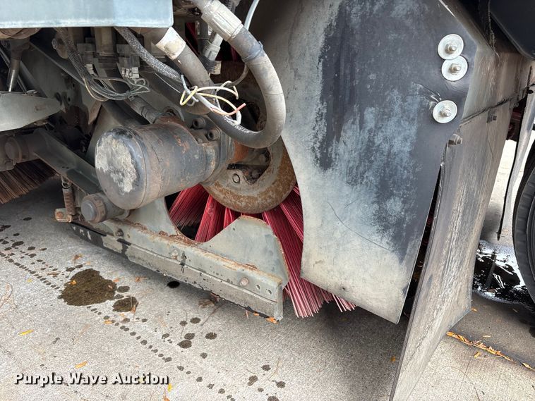 image for item EM6044 Elgin Pelican NP street sweeper