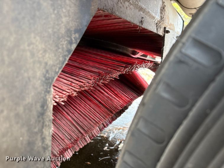 image for item EM6044 Elgin Pelican NP street sweeper