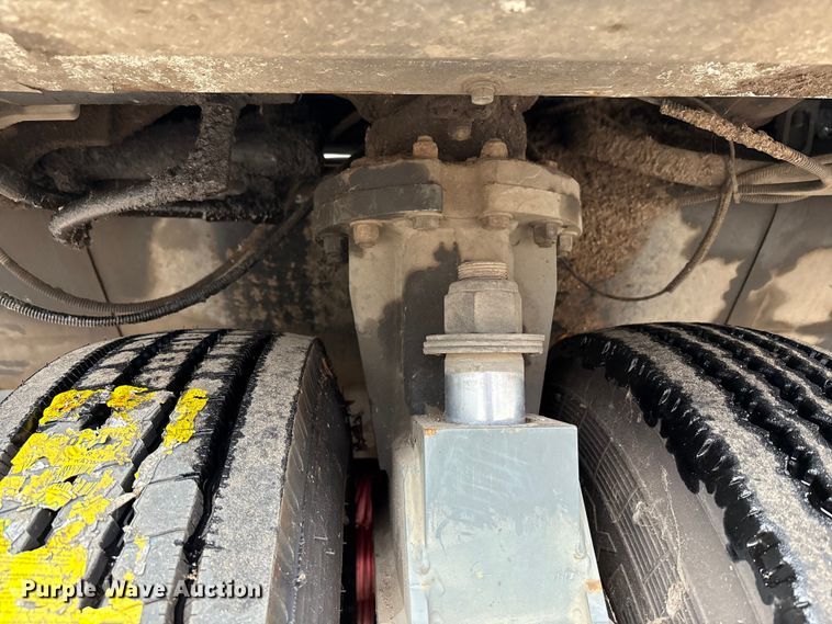 image for item EM6044 Elgin Pelican NP street sweeper