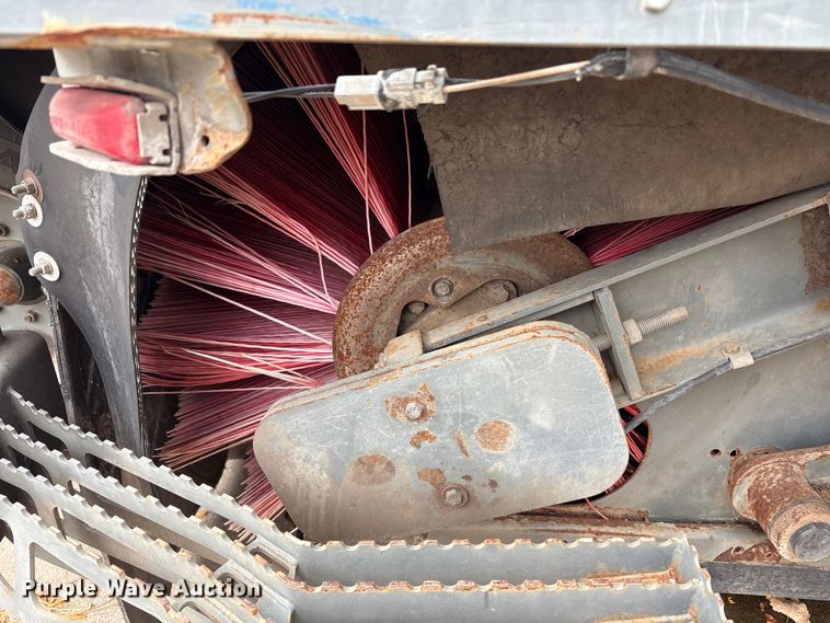 image for item EM6044 Elgin Pelican NP street sweeper