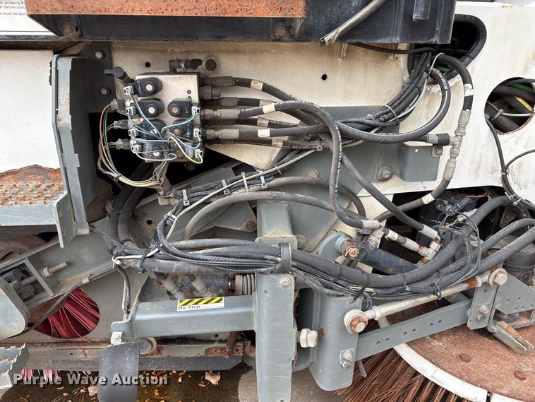 image for item EM6044 Elgin Pelican NP street sweeper