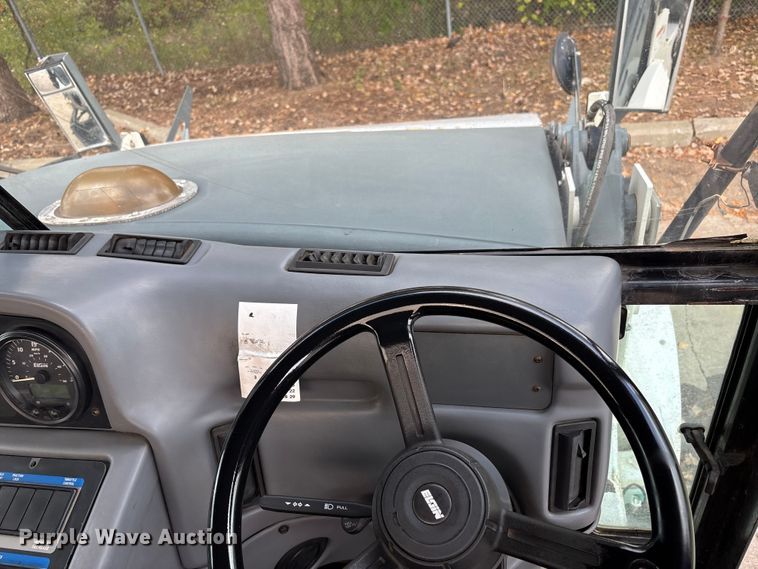 image for item EM6044 Elgin Pelican NP street sweeper