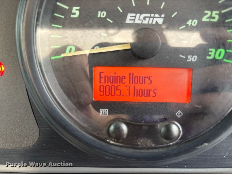 image for item EM6044 Elgin Pelican NP street sweeper