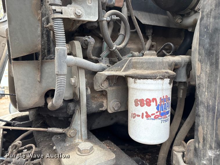 image for item EM6044 Elgin Pelican NP street sweeper