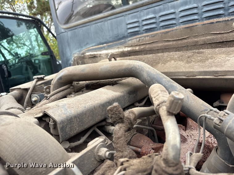 image for item EM6044 Elgin Pelican NP street sweeper