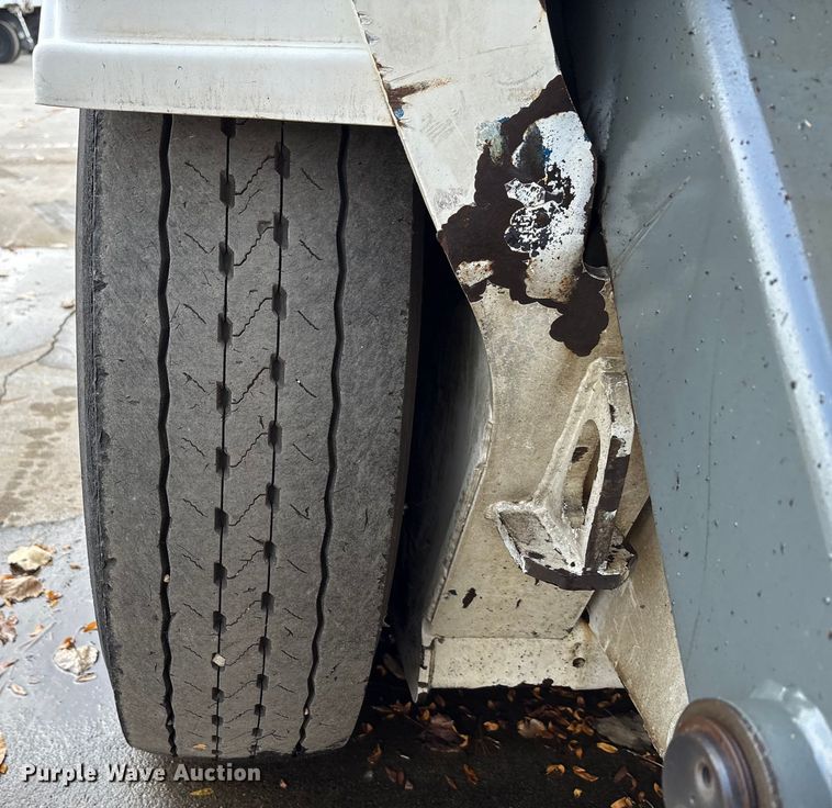 image for item EM6044 Elgin Pelican NP street sweeper