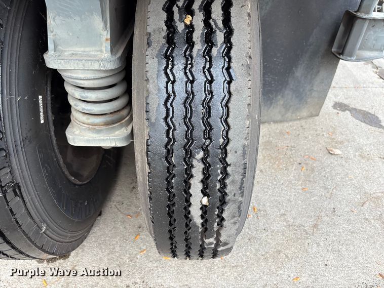 image for item EM6044 Elgin Pelican NP street sweeper