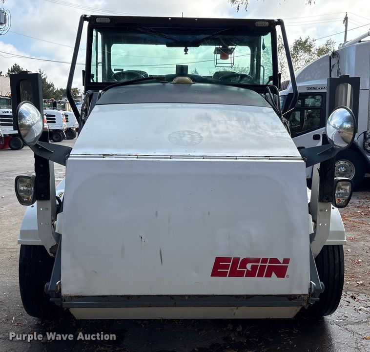 image for item EM6045 Elgin Pelican NP street sweeper