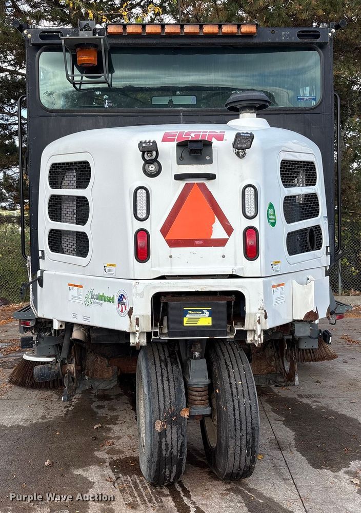 image for item EM6045 Elgin Pelican NP street sweeper