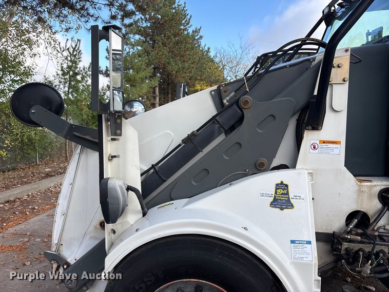 image for item EM6045 Elgin Pelican NP street sweeper