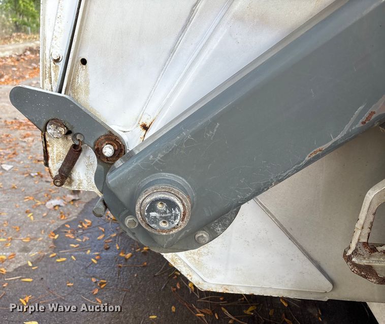 image for item EM6045 Elgin Pelican NP street sweeper