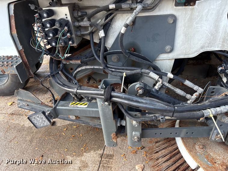 image for item EM6045 Elgin Pelican NP street sweeper