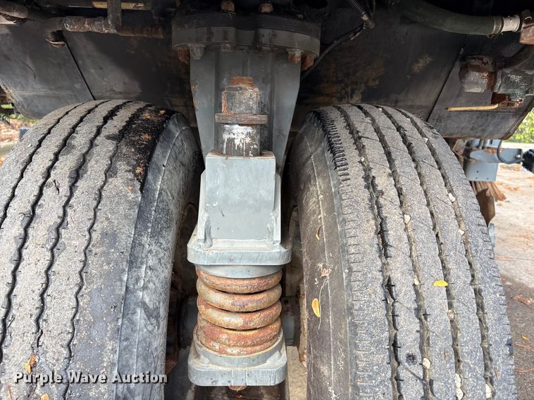 image for item EM6045 Elgin Pelican NP street sweeper