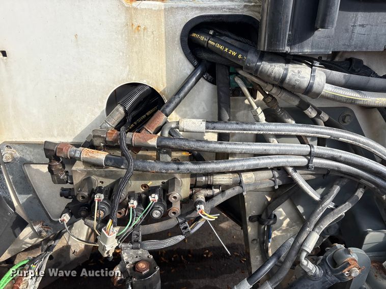 image for item EM6045 Elgin Pelican NP street sweeper