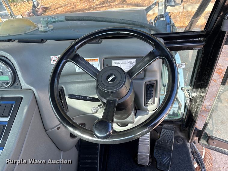 image for item EM6045 Elgin Pelican NP street sweeper