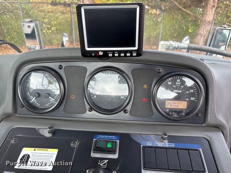 image for item EM6045 Elgin Pelican NP street sweeper