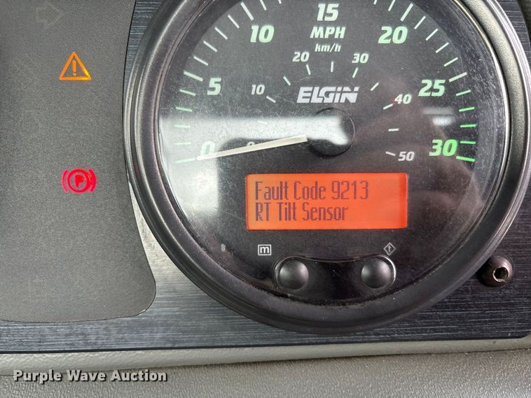 image for item EM6045 Elgin Pelican NP street sweeper