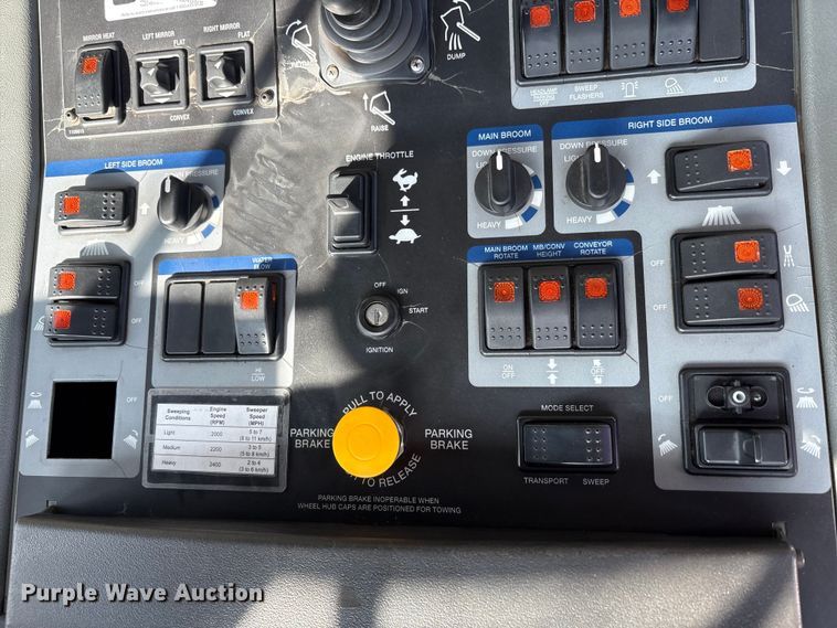 image for item EM6045 Elgin Pelican NP street sweeper