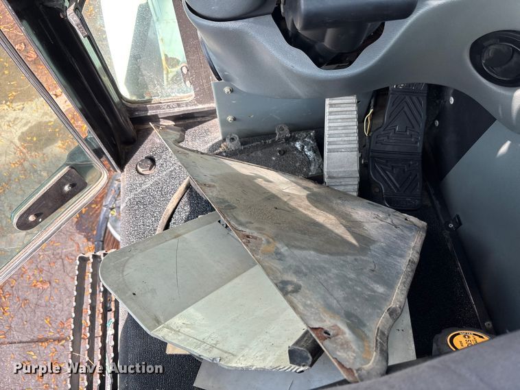 image for item EM6045 Elgin Pelican NP street sweeper