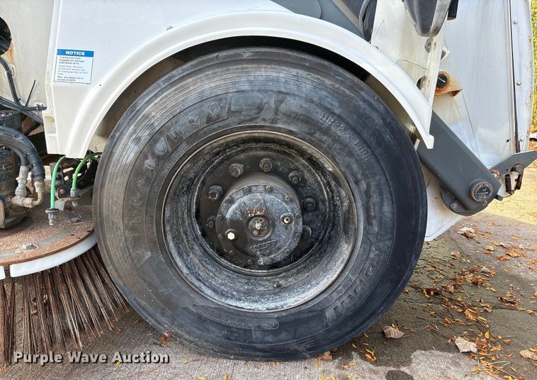 image for item EM6045 Elgin Pelican NP street sweeper