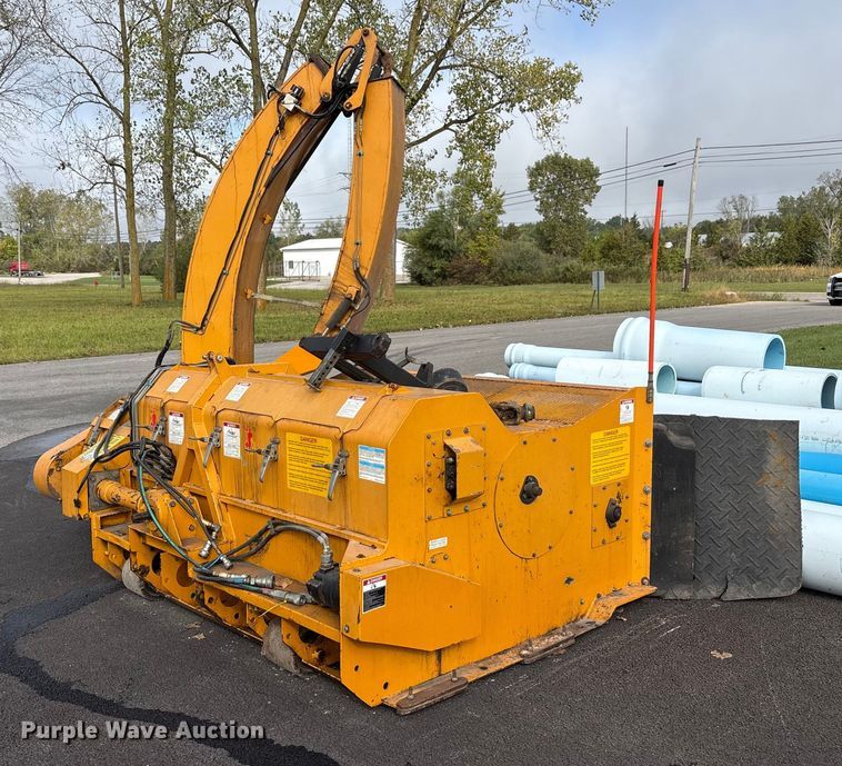 image for item EM6049 Trackless Vehicles Limited LL leaf loader