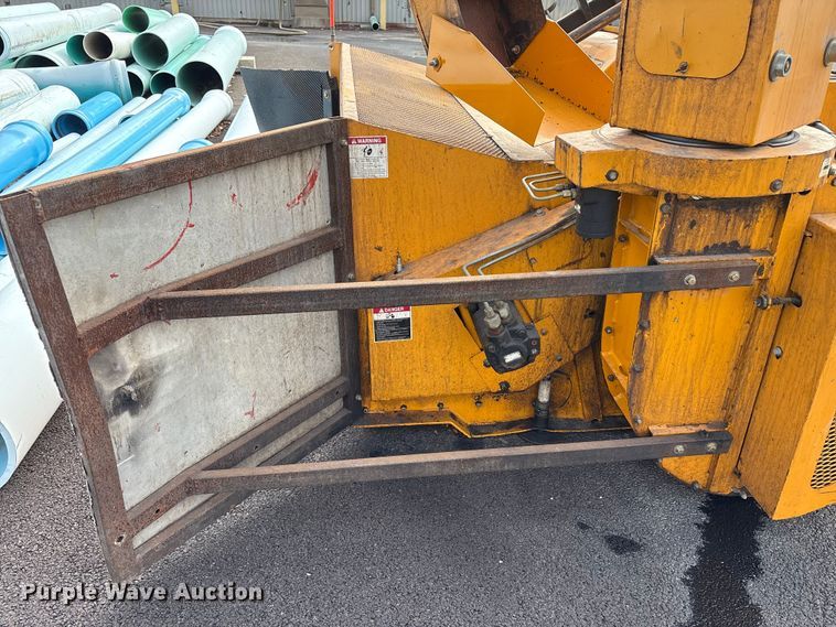 image for item EM6049 Trackless Vehicles Limited LL leaf loader