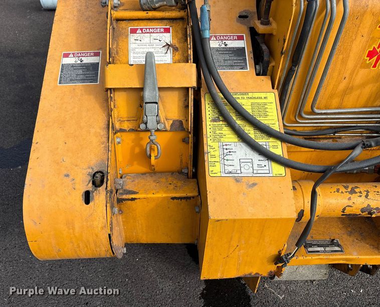 image for item EM6049 Trackless Vehicles Limited LL leaf loader