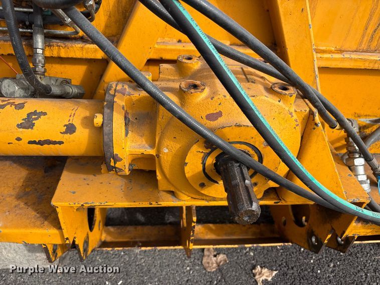 image for item EM6049 Trackless Vehicles Limited LL leaf loader