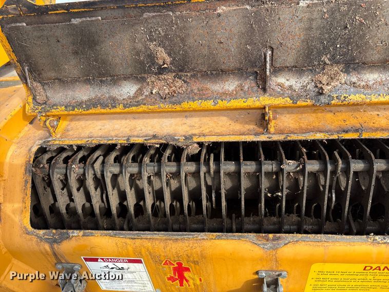 image for item EM6049 Trackless Vehicles Limited LL leaf loader