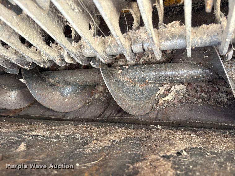 image for item EM6049 Trackless Vehicles Limited LL leaf loader