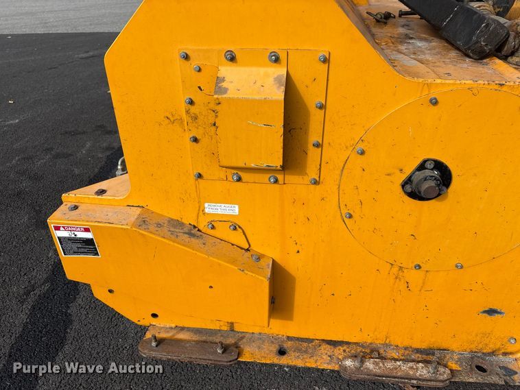 image for item EM6049 Trackless Vehicles Limited LL leaf loader