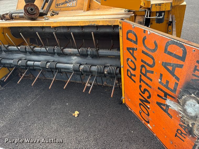 image for item EM6049 Trackless Vehicles Limited LL leaf loader