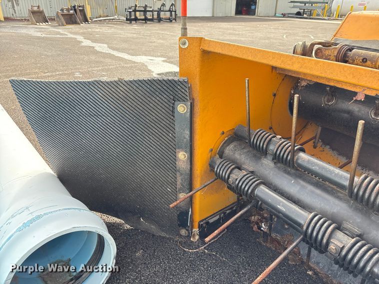 image for item EM6049 Trackless Vehicles Limited LL leaf loader