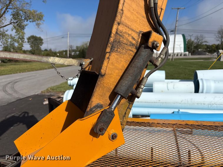 image for item EM6049 Trackless Vehicles Limited LL leaf loader