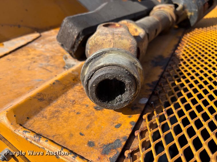 image for item EM6049 Trackless Vehicles Limited LL leaf loader