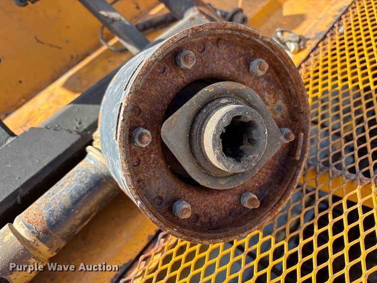 image for item EM6049 Trackless Vehicles Limited LL leaf loader