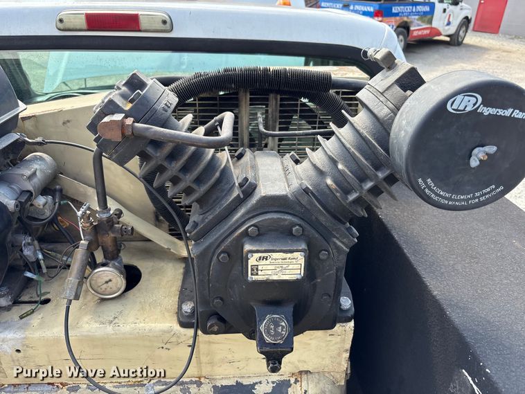 image for item EM6065 2006 Ford F350 Super Duty utility bed pickup truck