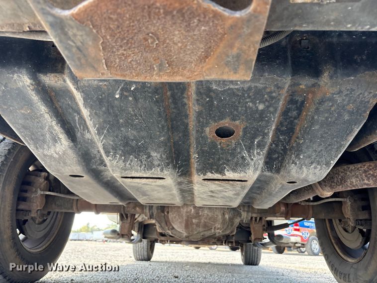 image for item EM6065 2006 Ford F350 Super Duty utility bed pickup truck