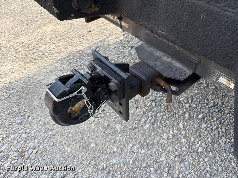 image for item EM6065 2006 Ford F350 Super Duty utility bed pickup truck