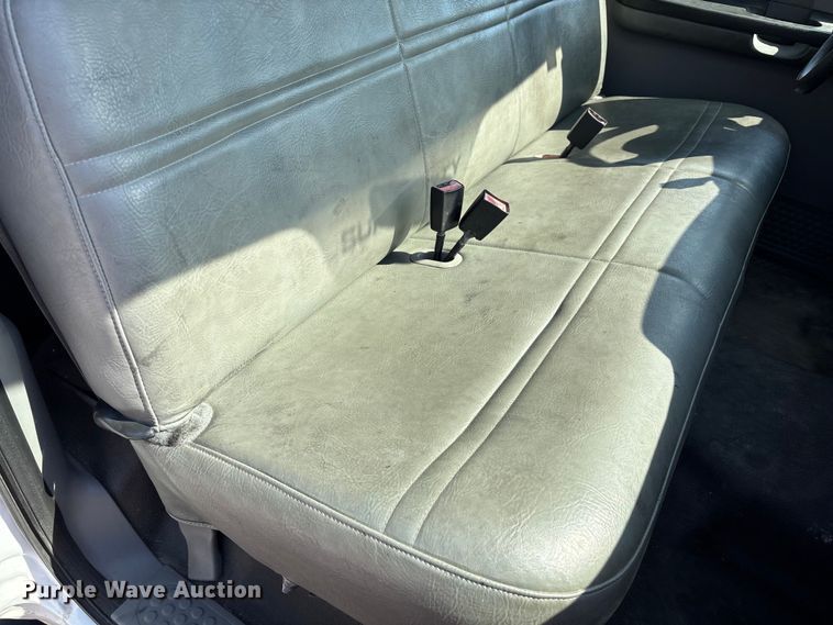 image for item EM6065 2006 Ford F350 Super Duty utility bed pickup truck