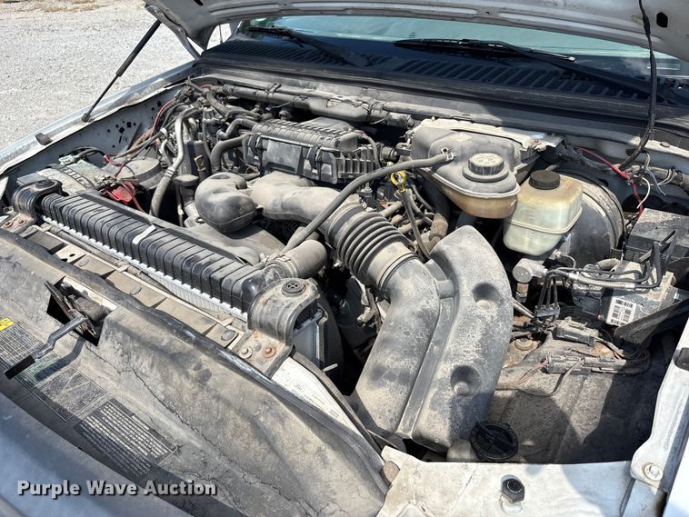 image for item EM6065 2006 Ford F350 Super Duty utility bed pickup truck