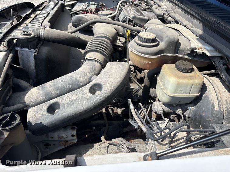 image for item EM6065 2006 Ford F350 Super Duty utility bed pickup truck