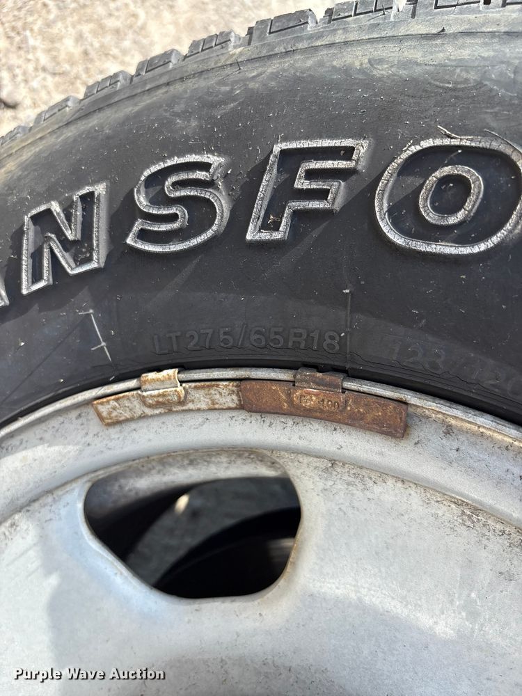 image for item EM6065 2006 Ford F350 Super Duty utility bed pickup truck