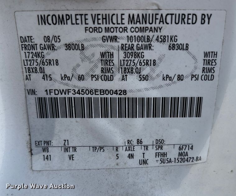 image for item EM6065 2006 Ford F350 Super Duty utility bed pickup truck