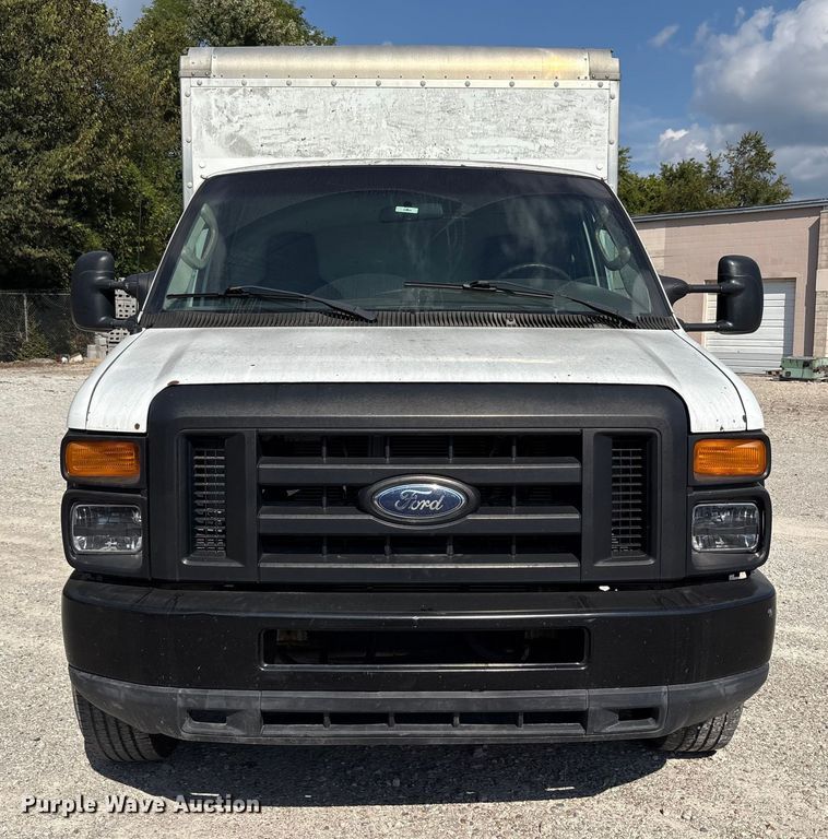 image for item EM6066 2008 Ford E350 Super Duty box truck