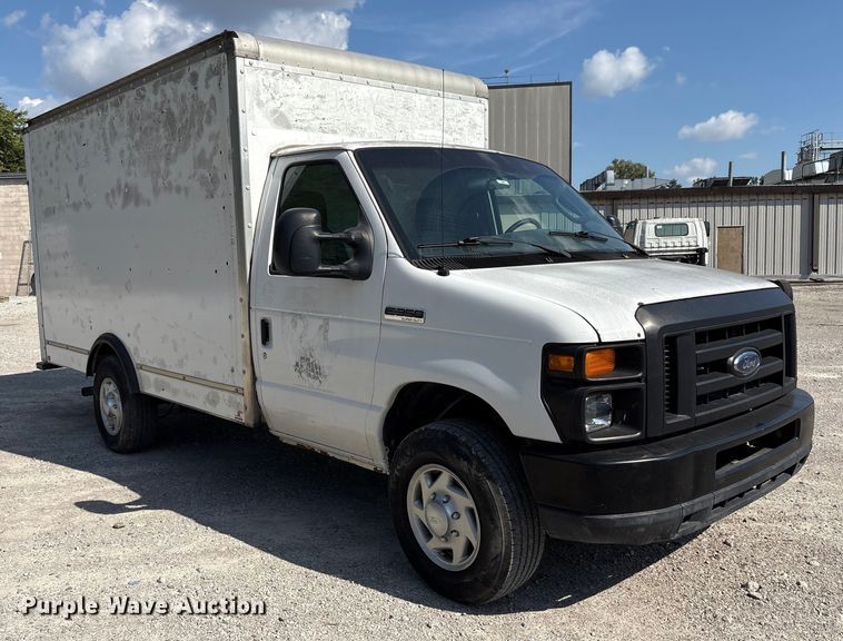 image for item EM6066 2008 Ford E350 Super Duty box truck