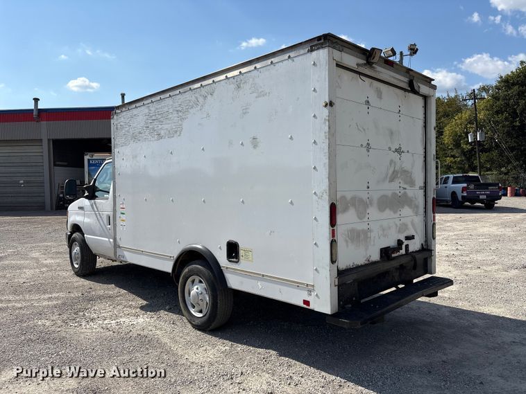 image for item EM6066 2008 Ford E350 Super Duty box truck