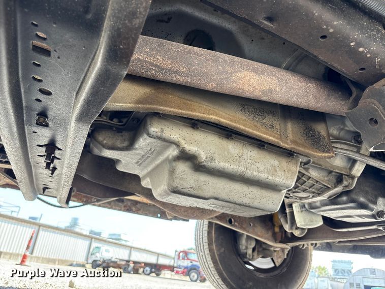 image for item EM6066 2008 Ford E350 Super Duty box truck